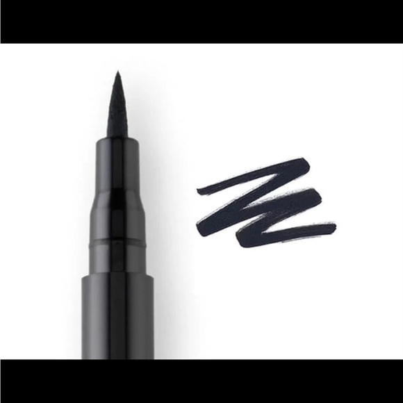 BH Cosmetics Liquid Eyeliner Pen - Black. - Picture 3 of 5